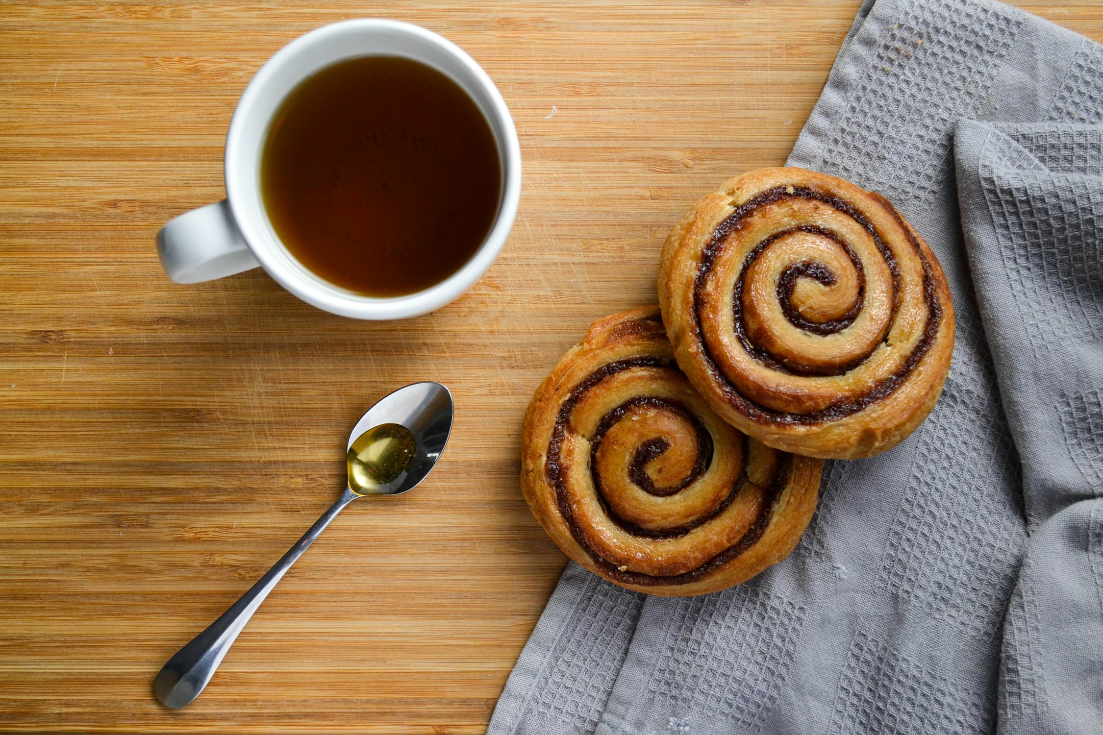 Тістечка та чай