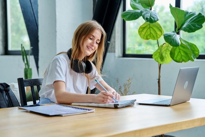 Абітурієнт